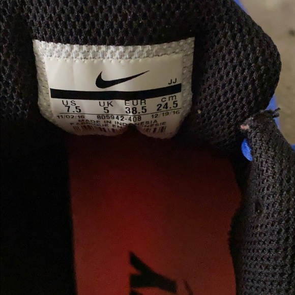 Shoes - Picture 4 of 4